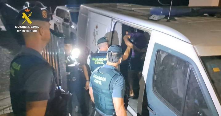 El castigo de unos narcos a una 'mula' por perder un alijo de droga: apaleado y obligado a comer sus heces