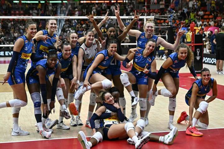 Italia se proclamó campeón mundial de Vóley Femenino en Tailandia al impoberse 3 sets a 2 a Turquía