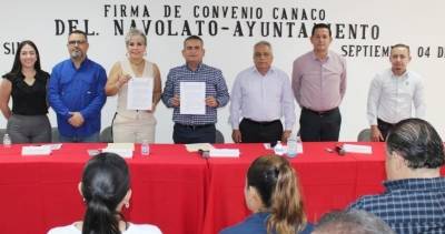 Alcalde de Navolato firma convenio de colaboración con Canaco para impulsar el crecimiento económi…