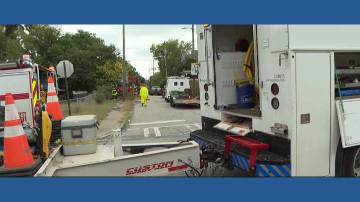 Crews working to repair damaged gas line on Welch Street in Atlanta