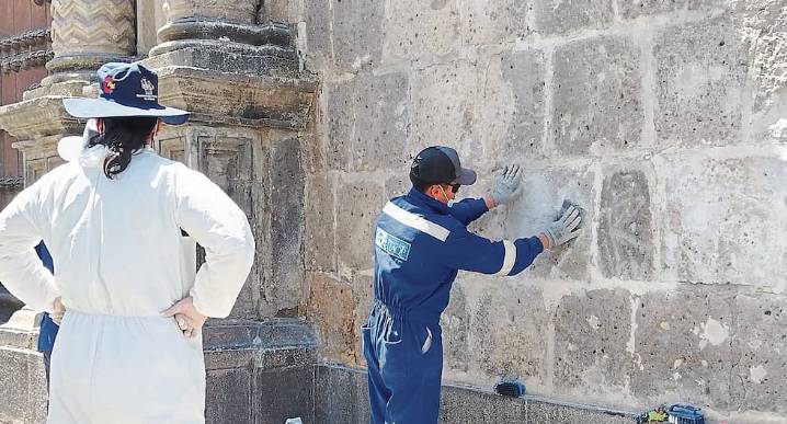Van 82 metros cuadrados de pintas en el Centro Histórico de Arequipa