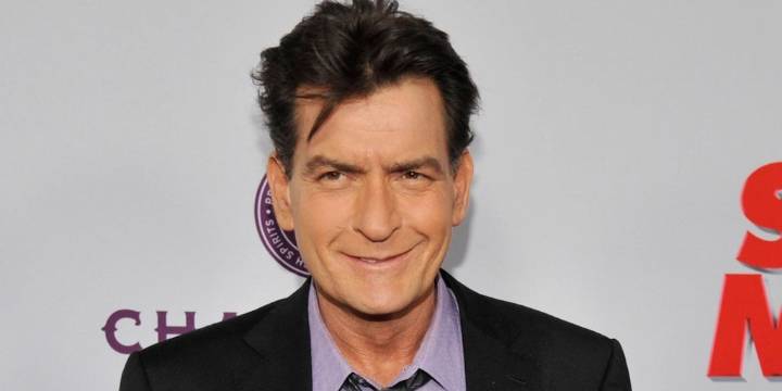 Charlie Sheen confesó haber tenido encuentros sexuales con otros hombres: “No voy a huir de mi pasado”