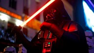 Espada láser de Darth Vader de Star Wars alcanza más de US$ 3,65 millones en una subasta