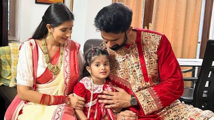 Ex-Couple Charu Asopa And Rajeev Sen Reach Kolkata To Celebrate Durga Puja, Fans React