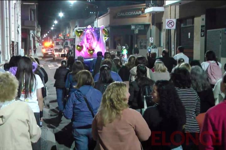 Fieles celebraron con procesión y misa a la Virgen Nuestra Señora de La Piedad