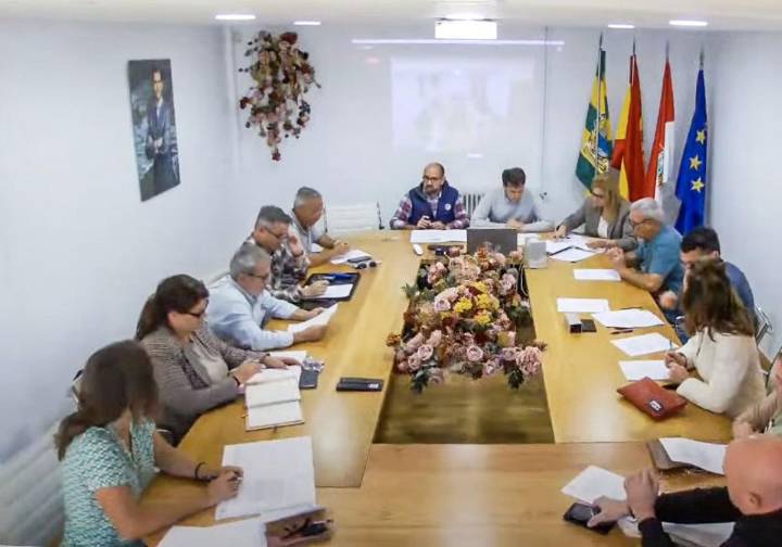 Miengo no pagará dietas a los ediles con deudas municipales