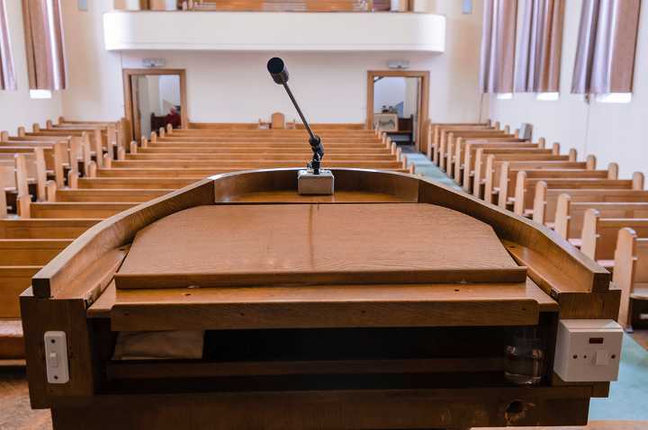 What's driving pastors to quit early? Lifeway survey answers
