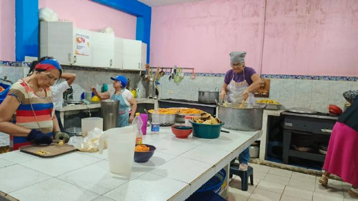 “Me Diste de Comer” requiere donaciones para seguir alimentando a los más necesitados