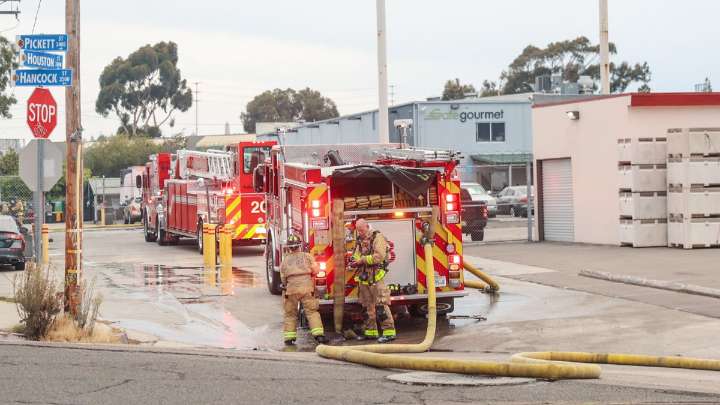 Crews battle lithium-ion battery fire at Midway commercial building