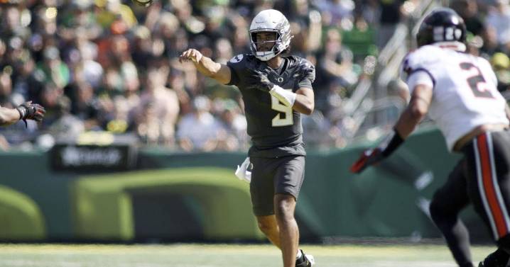 Moore throws career-best 4 TDs and No. 6 Oregon beats rival Oregon State