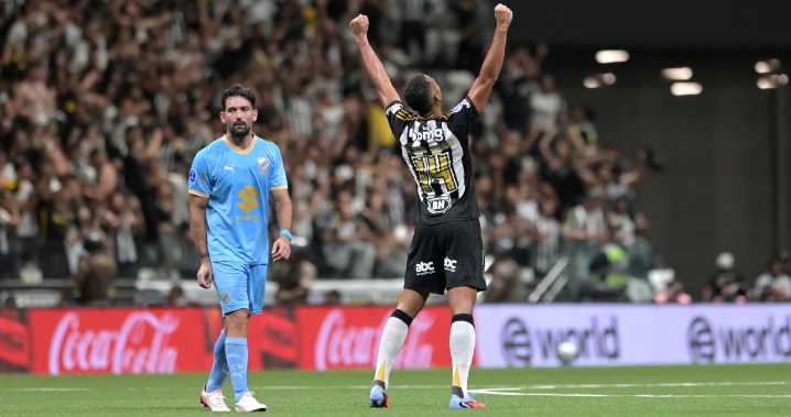 El Mineiro de Sampaoli zafa de bochorno ante Bolívar con agónico gol y avanza a semis de Sudamericana