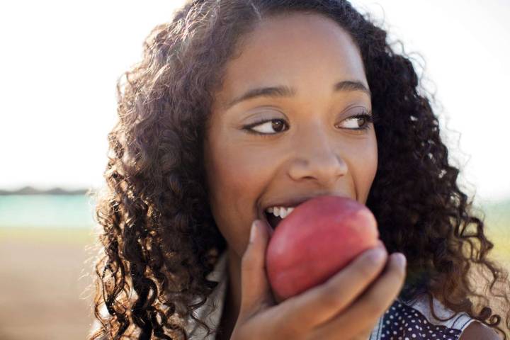 4 Ways Apples Can Help Your Skin Stay Younger, Longer