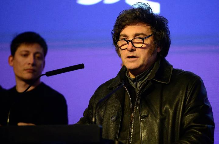 Javier Milei, en su peor momento: un gobierno aturdido y el peronismo envalentonado tras arrasar en las elecciones de Buenos Aires