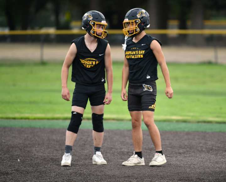 Hudson’s Bay seniors gain experience, perspective in return from knee injuries