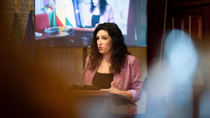 Con Málaga acusa al Ayuntamiento de dejar sin ejecutar "el 70% de las VPO contempladas"