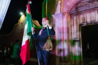 Da Pepe Saldívar ‘Grito’ de Independencia en Jardín Juárez