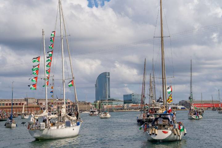 Barco con ayuda para Gaza es atacado con dron