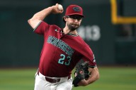 Deadspin | Zac Gallen extends scoreless streak, Diamondbacks blank Rangers