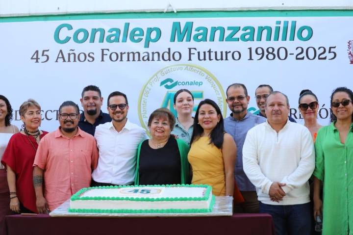 Universidad de Colima, en el 45 aniversario del CONALEP Manzanillo