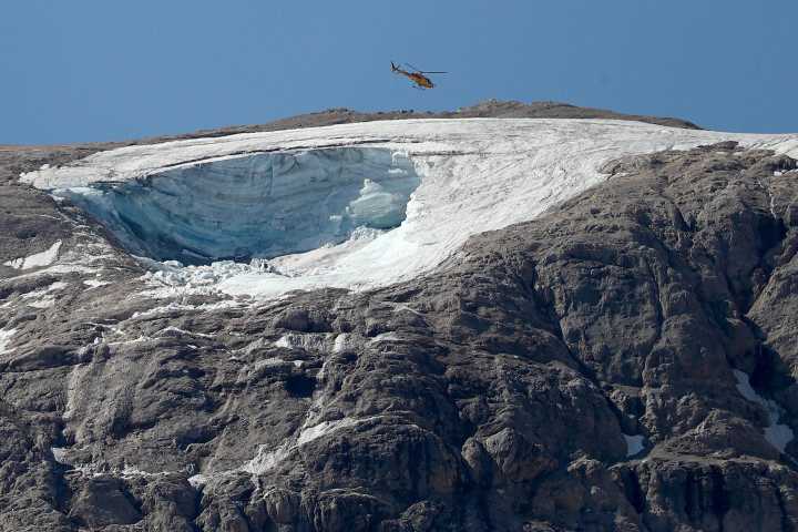 El glaciar de la Marmolada, símbolo de los Dolomitas, pierde 7 metros en un año