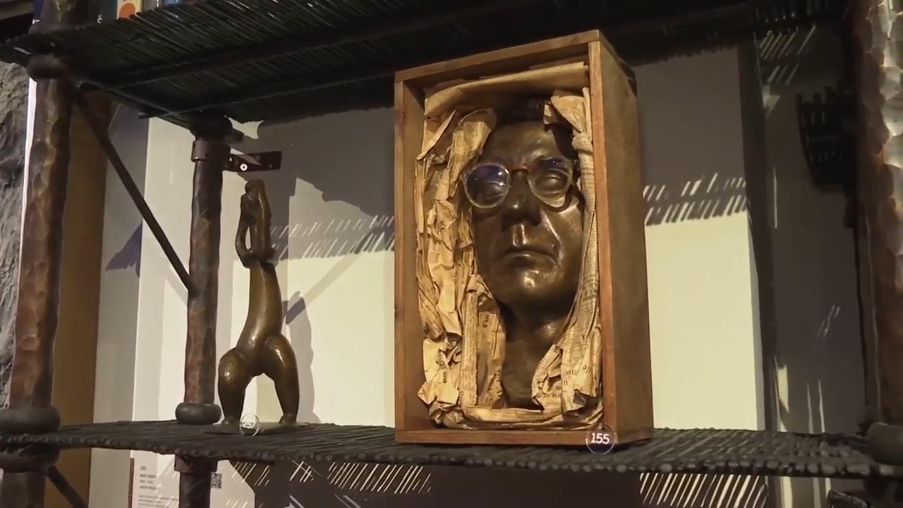 Koons, Magritte, Dali, Picasso, Warhol and more at Surrealist exhibition in London ++REPLAY++