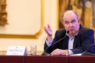 Rafael López Aliaga anuncia que respetará plazo legal para comunicar su candidatura a elecciones 2026