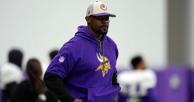 Vikings-Steelers game gives thriving Brian Flores a reflection of gratitude and a chance to catch up