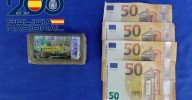 Detenido con una tableta de hachís y 200 euros en efectivo en Pizarrales
