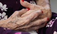Hijo agrede y amenaza a su madre de 84 años en Coamo
