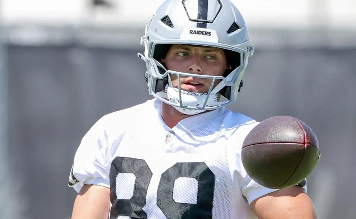 Is Brock Bowers playing for Raiders vs Chargers on Monday Night Football in Week 2?