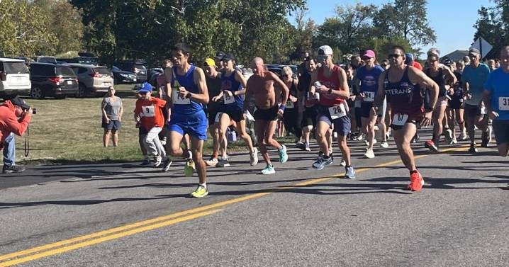 Runners, walkers gather in Elba to support Arc GLOW