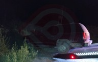 Suburban termina entre la maleza en la carretera a Chantol