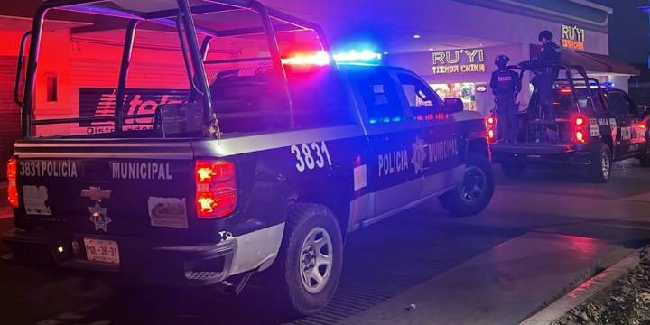 Cueros abandonados, ataques a viviendas y persecuciones: la ola de violencia que sacude a Sinaloa