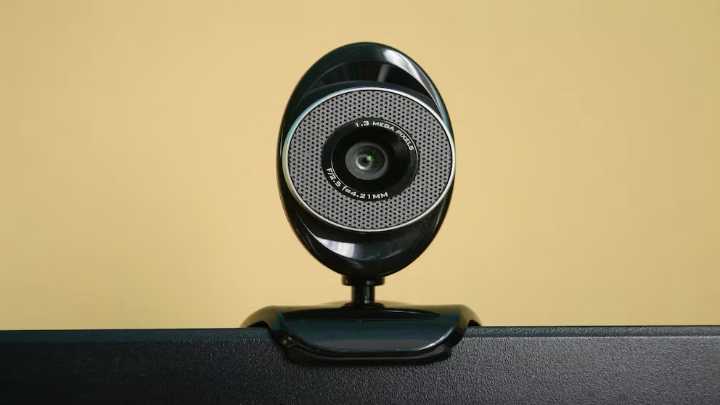 Una página web ofrecía videos pornos robados de más de 2.000 cámaras de seguridad de hogares