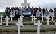Ex combatientes viajaron a Malvinas: reivindicación, patria y la ofrenda de CFK