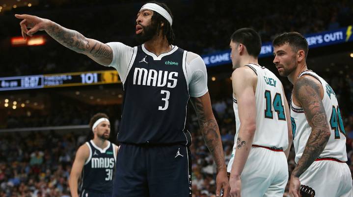 Mavs’ Anthony Davis drops championship goal on media day