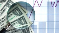 Riesgo cambiario: el dólar quedó a tiro del techo de la banda y la city ya mide los 3 caminos que puede tomar el Gobierno