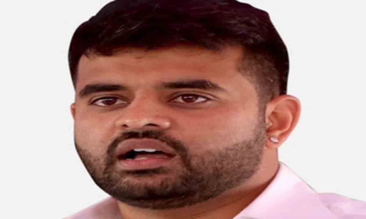 K'taka HC junks plea to transfer Prajwal Revanna's obscene CD, rape case from MP