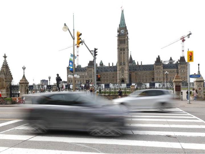 Future of vehicles on Wellington Street still in question