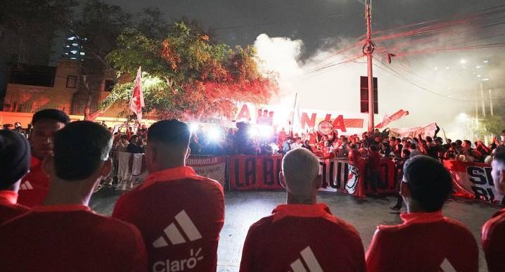¡Hasta el final! Así fue el banderazo blanquirrojo previo al choque ante Paraguay por Eliminatorias 