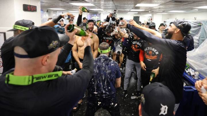 Tigers clinch playoff berth with 2-1 win over Red Sox in Game 161