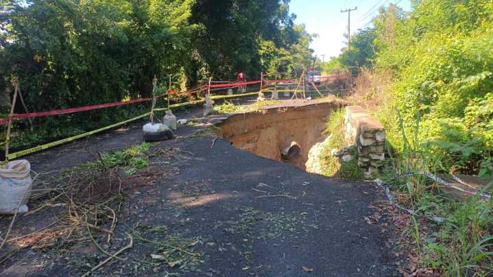 Colapsa Carretera por Fuerte Lluvia en Límites de Puebla y Veracruz