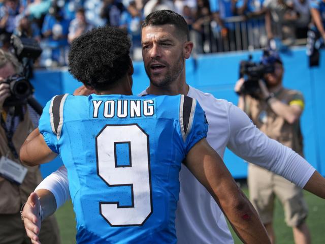 Patriots capitalize on Panthers' mistakes, lead 28