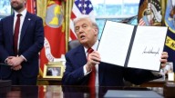 Trump anuncia aranceles del 100% a medicamentos y del 50% a muebles desde el 1 de octubre