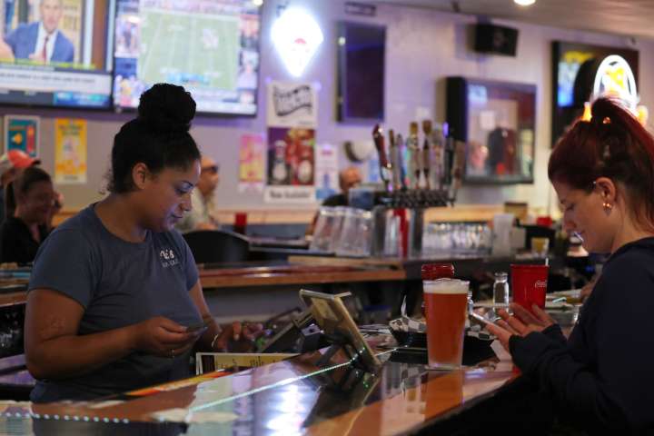 North Dakota’s minimum wage sits at 16-year plateau; lowest-paid workers make $3 less than neighboring states