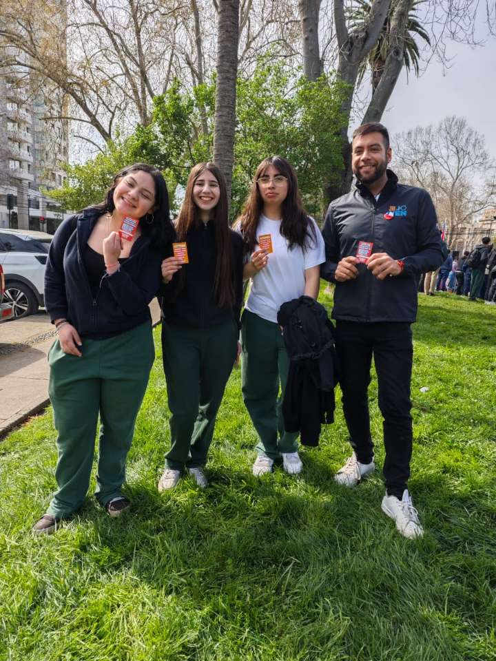 INJUV hace último llamado a participar de la consulta digital para que jóvenes elijan los temas que se priorizarán en “Hablemos de Todo” 