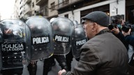 Despliegan un desmedido operativo policial en Congreso ante una nueva marcha de jubilados
