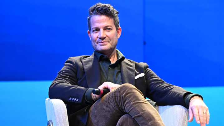 Should Your Baseboard And Trim Colors Match Your Walls? Nate Berkus Weighs In