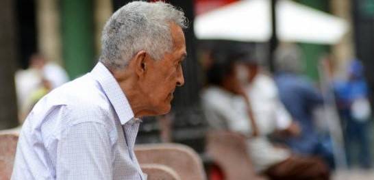 Suicidios en adultos mayores presentó una escalada del 72% en lo que va del 2025