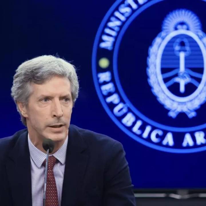 El riesgo país vuelve a zona de default por el nuevo cepo, las elecciones y las exigencias de EE.UU.